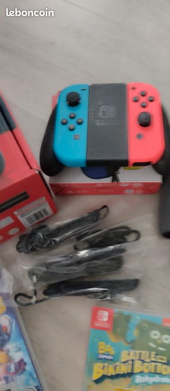 Switch complète + jeux + accessoires
Nintendo Switch complète + jeux + accessoires (image 3)