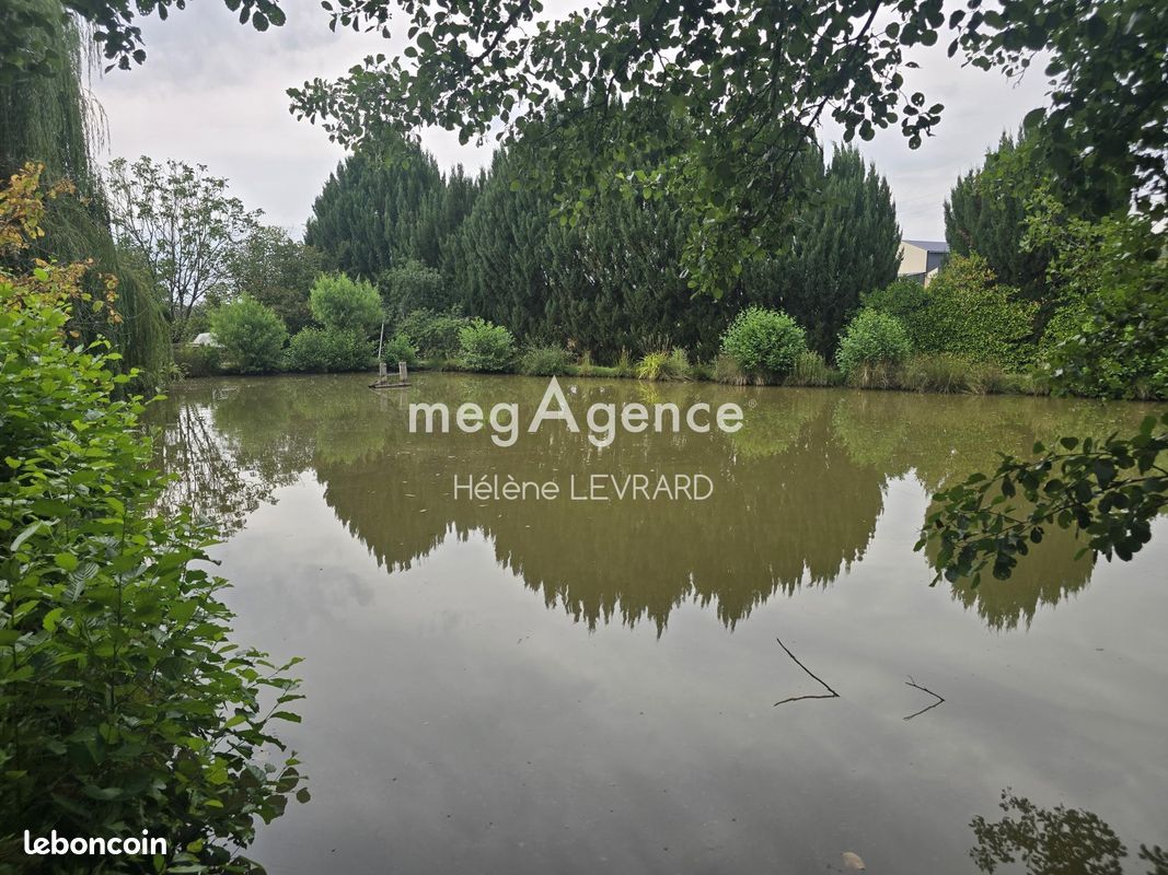 Terrain 5433 m² · à Livet · 5 433 m² · 42 000 €