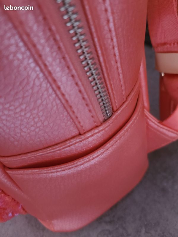 Sac Loungefly disney rose corail ariel (image 10)