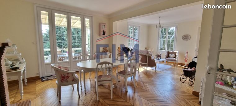 Maison 9 pièces 200 m²