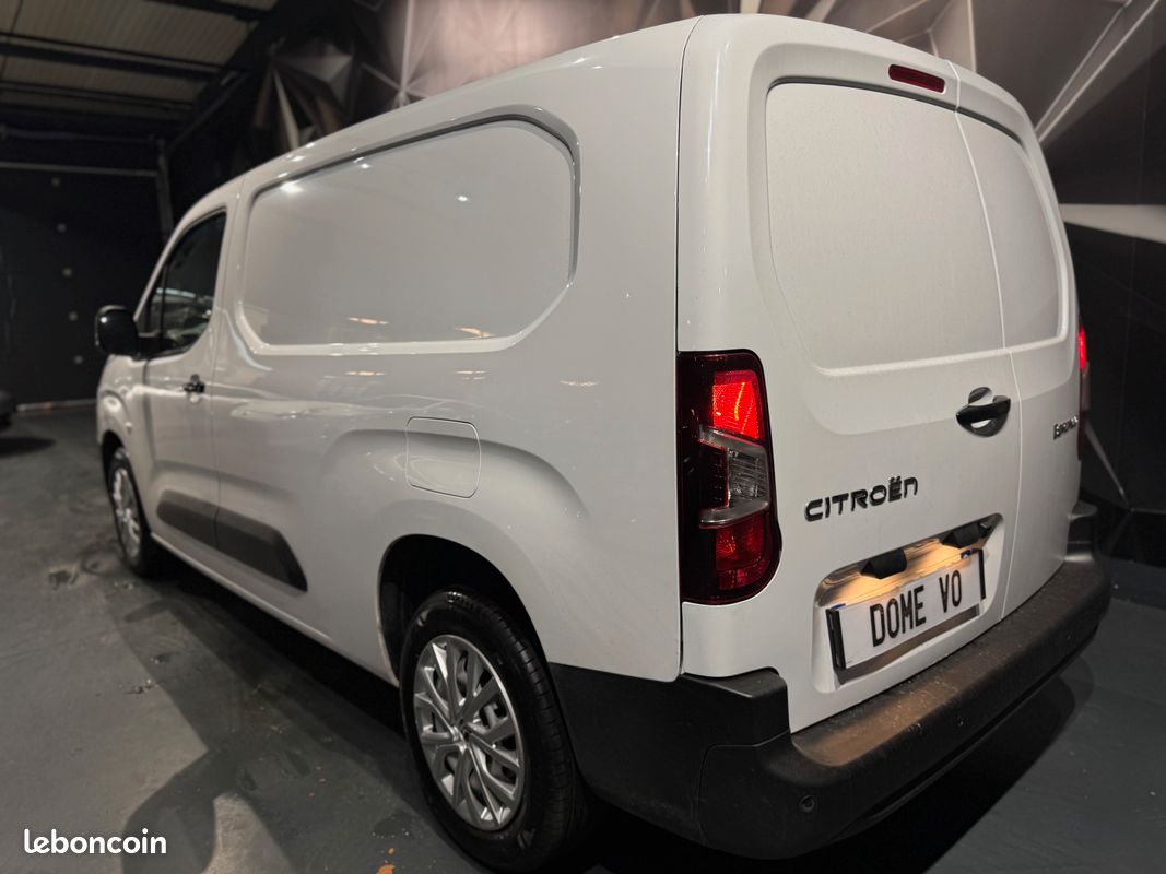 Citroen Berlingo Van 1.5 BlueHDI 130 CH EAT8 BVA8 XL 950 KG Carplay Camera 3 Places Plancher bois Banquette Moduwork TVA Neuf 2025 (image 2)