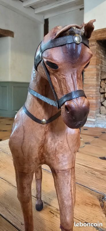 Vieux Cheval à Bascule En Bois Et Cuir - Déco Vintage Et Authentique