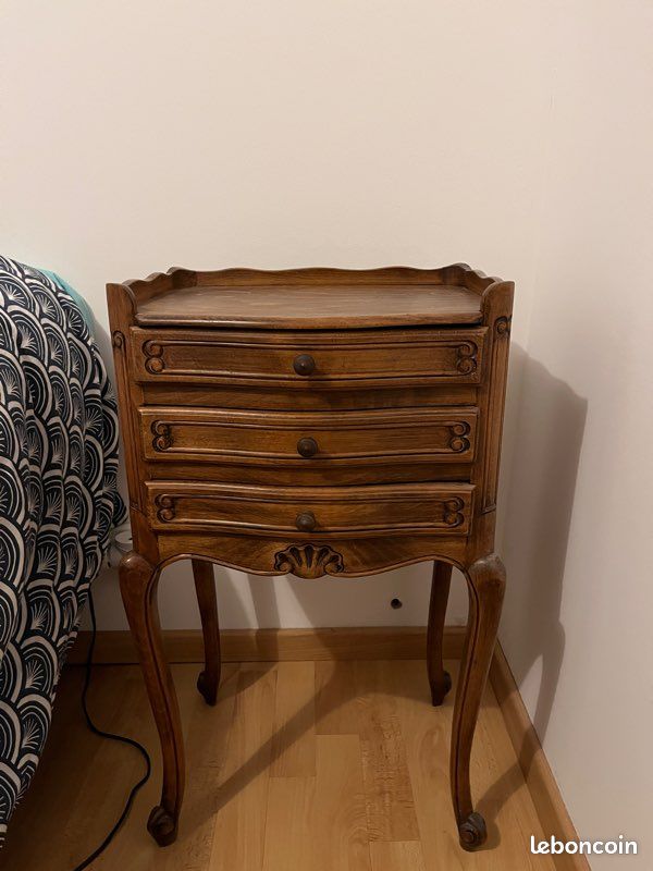 Table de chevet bois foncé (image 2)