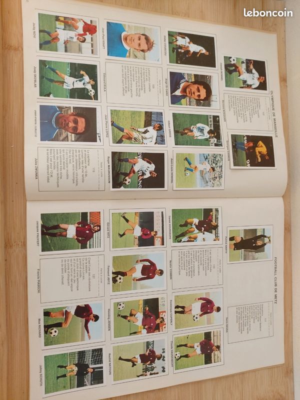 Album Vignettes FOOTBALL EN ACTION 1971/72 - Équipe De France - Avec Poster
