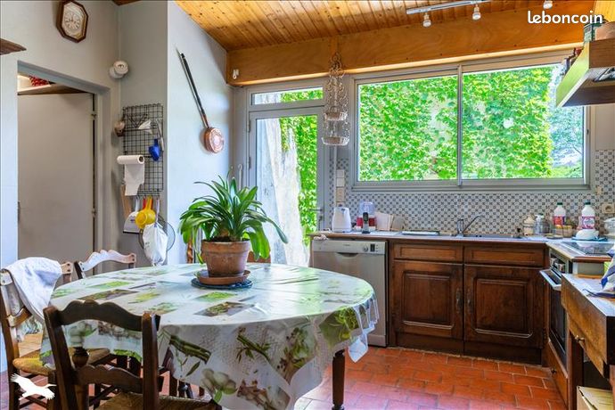 Maison de ville 11 pièces 316 m²