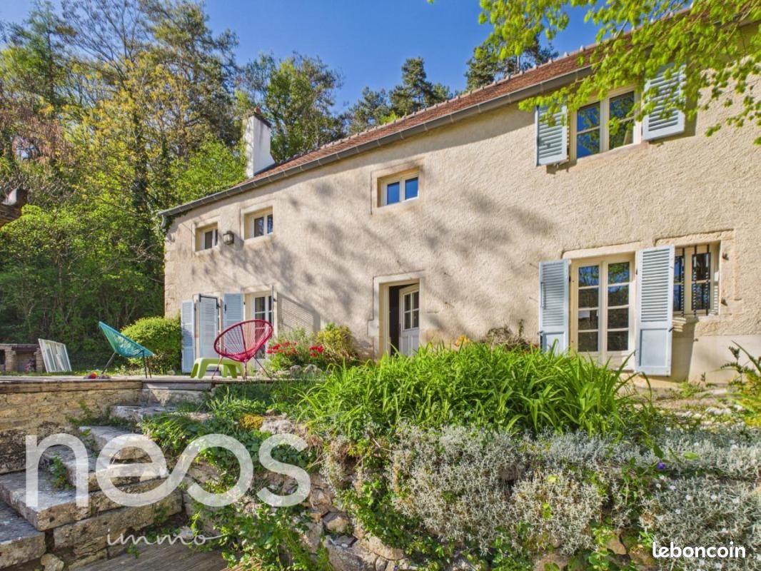 Maison 13 pièces 235 m² · à Fixin · 235 m² · 850 000 €
