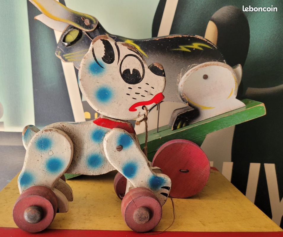 Jouet Ancien En Bois – Lapin Articulé Sur Roulettes, Vintage Et Charmant