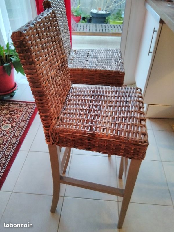 Chaises hautes (image 1)