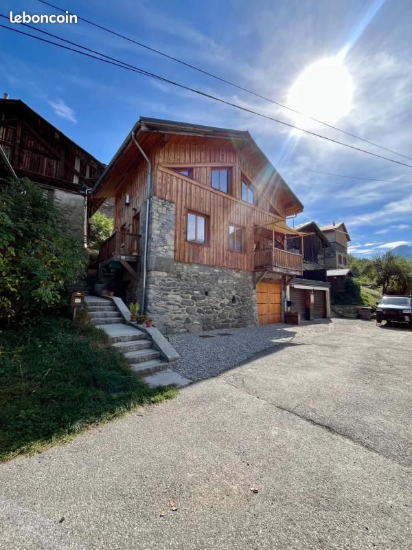 Maison 6 pièces 99 m² · aux Belleville · 99 m² · 489 000 €