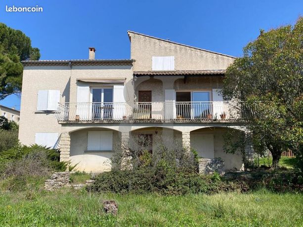 Villa 6 pièces 181 m²