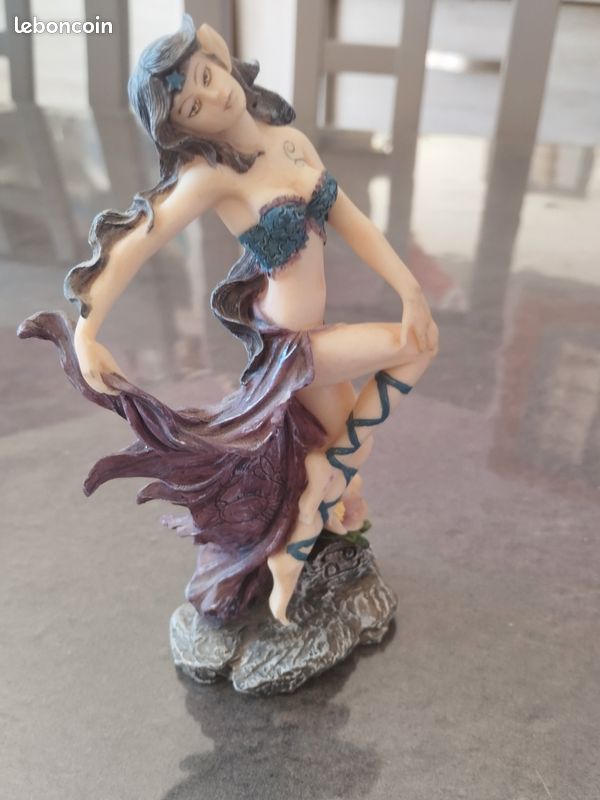Fee decorative (image 1)