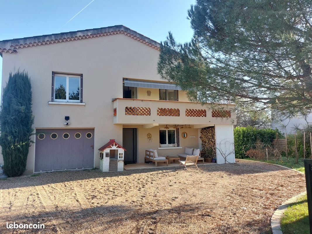 Maison 6 pièces 125 m² · à Montrond-les-Bains · 125 m² · 289 000 €
