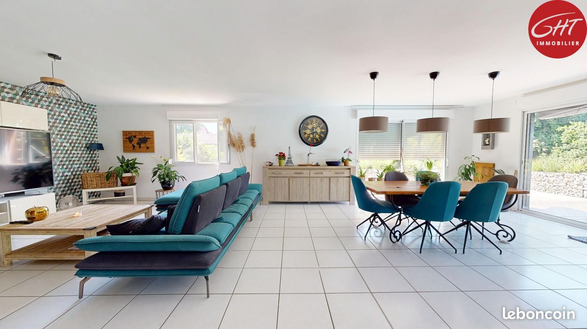 Maison 6 pièces 148 m² · à Rioz · 148 m² · 365 000 €