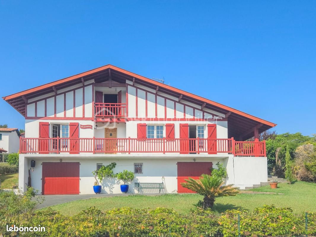 Maison 5 pièces 122 m² · à Hasparren · 122 m² · 395 000 €