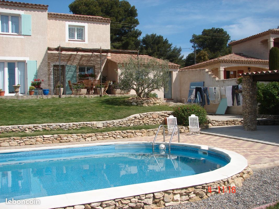 Maison 7 pièces 170 m² · à Lamanon · 170 m² · 700 000 €