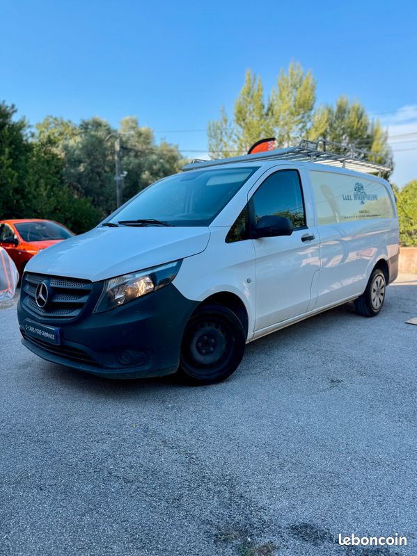 Mercedes Vito 114 2.2 CDi 136ch 3 places Select TVA RÉCUPÉRABLE (CAMÉRA / RADARS AV+AR / ÉCRAN GPS / RÉGULATEUR DE VITESSE / CLIM AUTO / BLUETOOTH) (image 1)
