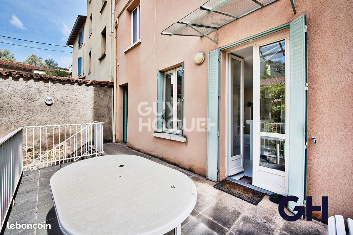 Immeuble 249 m² · à Tarare · 249 m² · 225 000 €