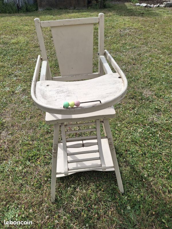 Chaise haute (image 1)