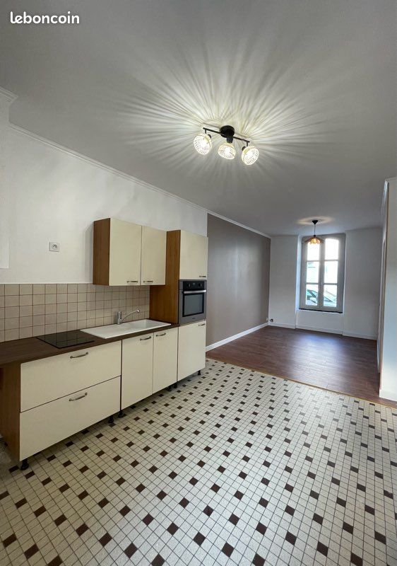 Appartement 2 pièces 38 m² · à Blois · 38 m² · 650 €