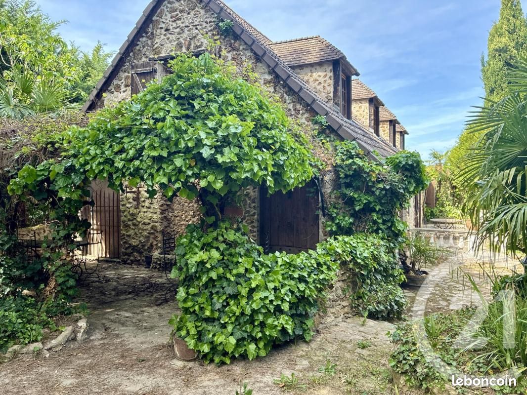 Maison 6 pièces 137 m² · à Villecresnes · 137 m² · 427 000 €