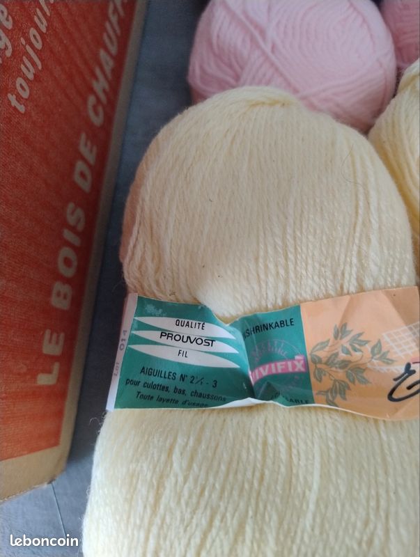 Lot De 10 Pelotes De Laine D'Écosse 'Austral' - Taille 2.5/3 - Occasion Bon État