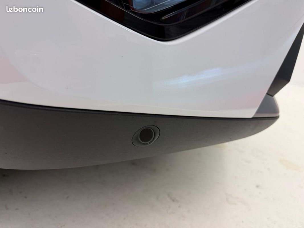 PEUGEOT 2008 1.2i 12V S&S - 130 - BV EAT8 II GT PHASE 2 (image 14)
