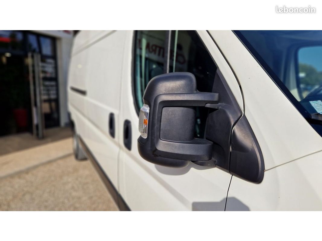 PEUGEOT BOXER Premium 333 L3H2 2.2 BlueHDi S&S - 140 (image 6)