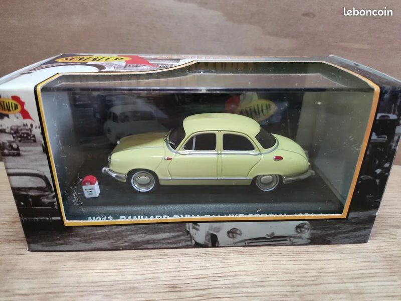 Miniature Diecast Panhard Dyna Z1 Berline - Échelle 1:43 - Marque Nostalgie - Occasion