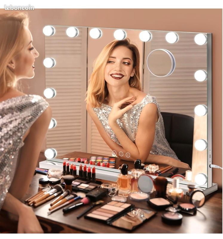 Miroir Lumineux LED 22 Leds Grossissant 1x/2x/3x/10x - Triptyque Pliable Rotatif 180°, Idéal Maquillage