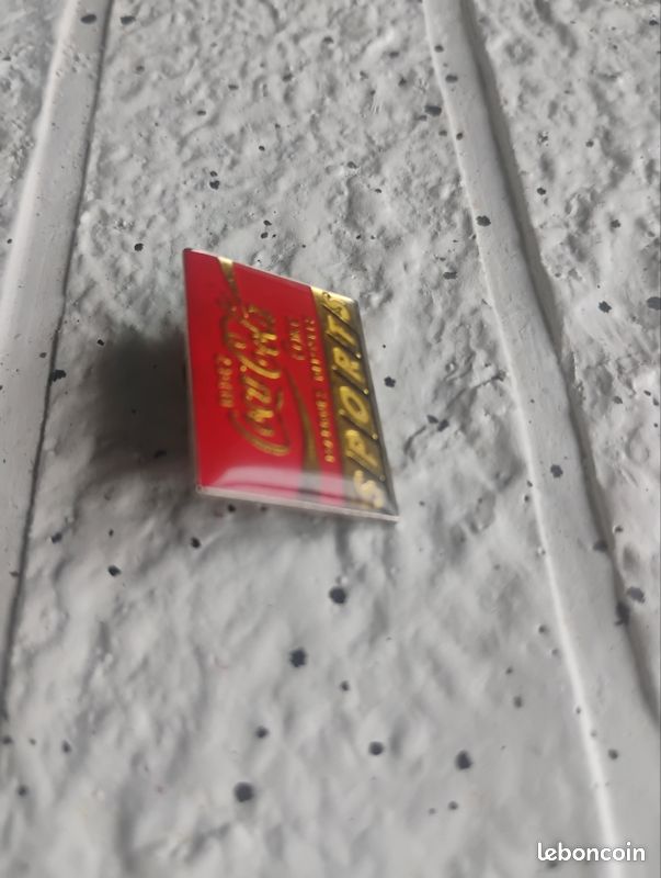 Pin's coca cola sports (image 2)