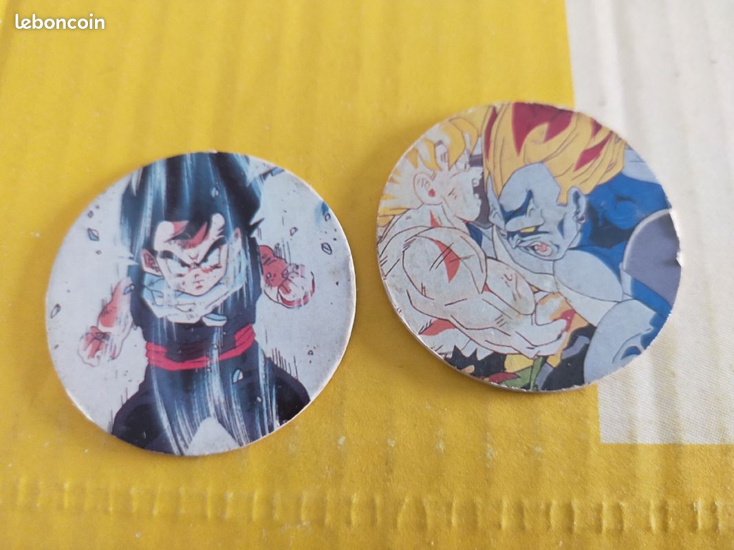 Collection de pogs Dragon Ball (image 8)