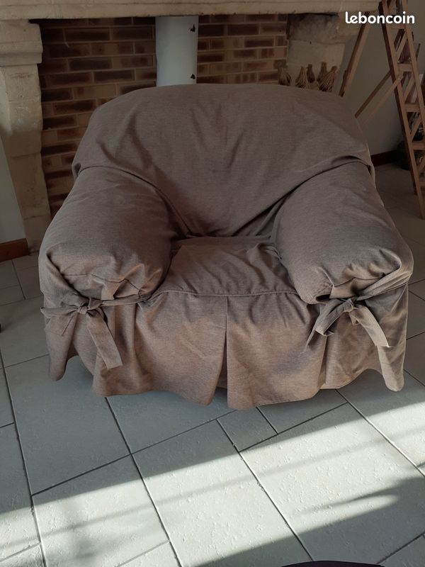 Fauteuil avec sa housse (image 1)