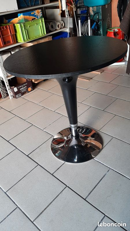 Table ronde (image 1)