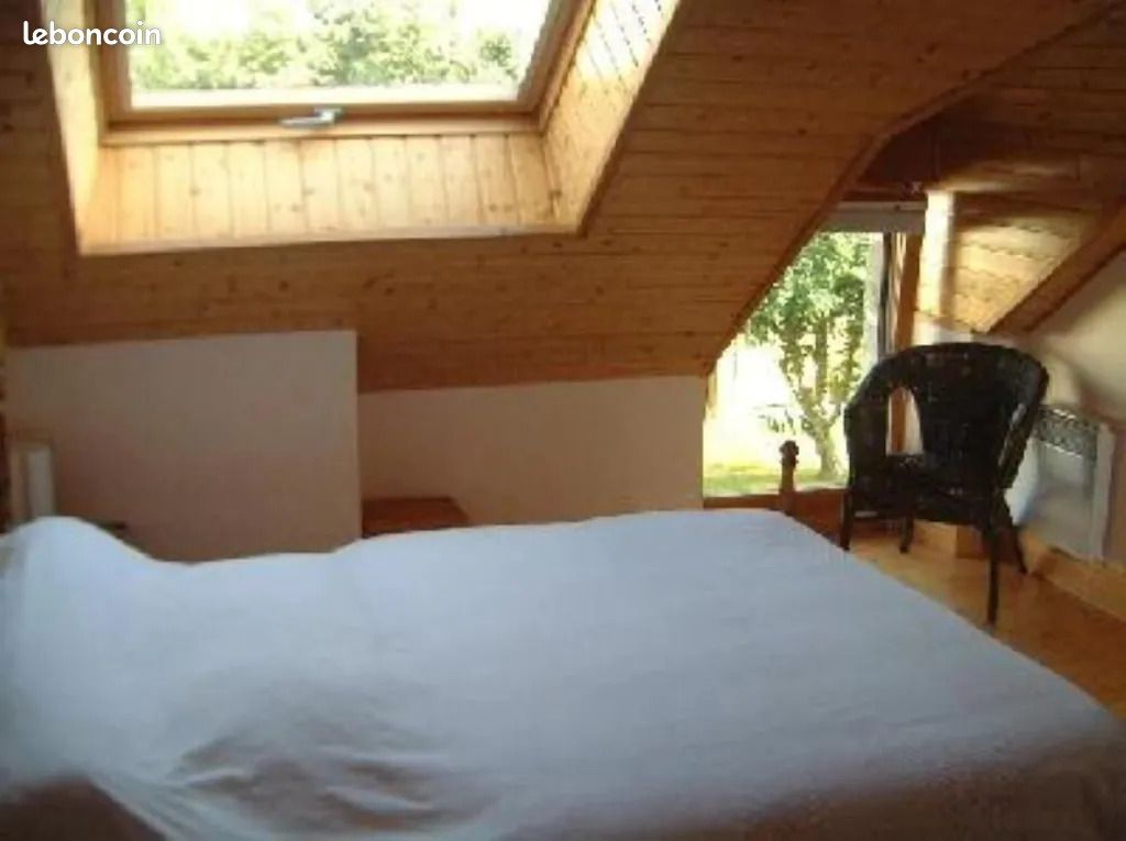Maison chaleureuse avec parking gratuit sur place (image 4)