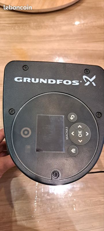 Circulateur d'eau grundfos magna3 (image 2)