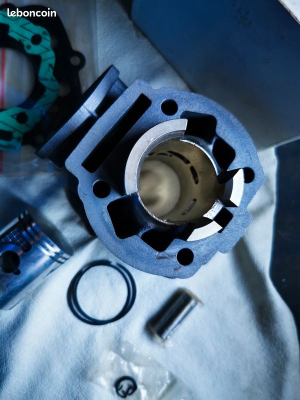 Cylindre piston complet Derbi 50 (image 2)
