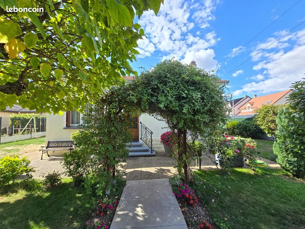 Maison 4 pièces 71 m² · à Chelles · 71 m² · 299 000 €