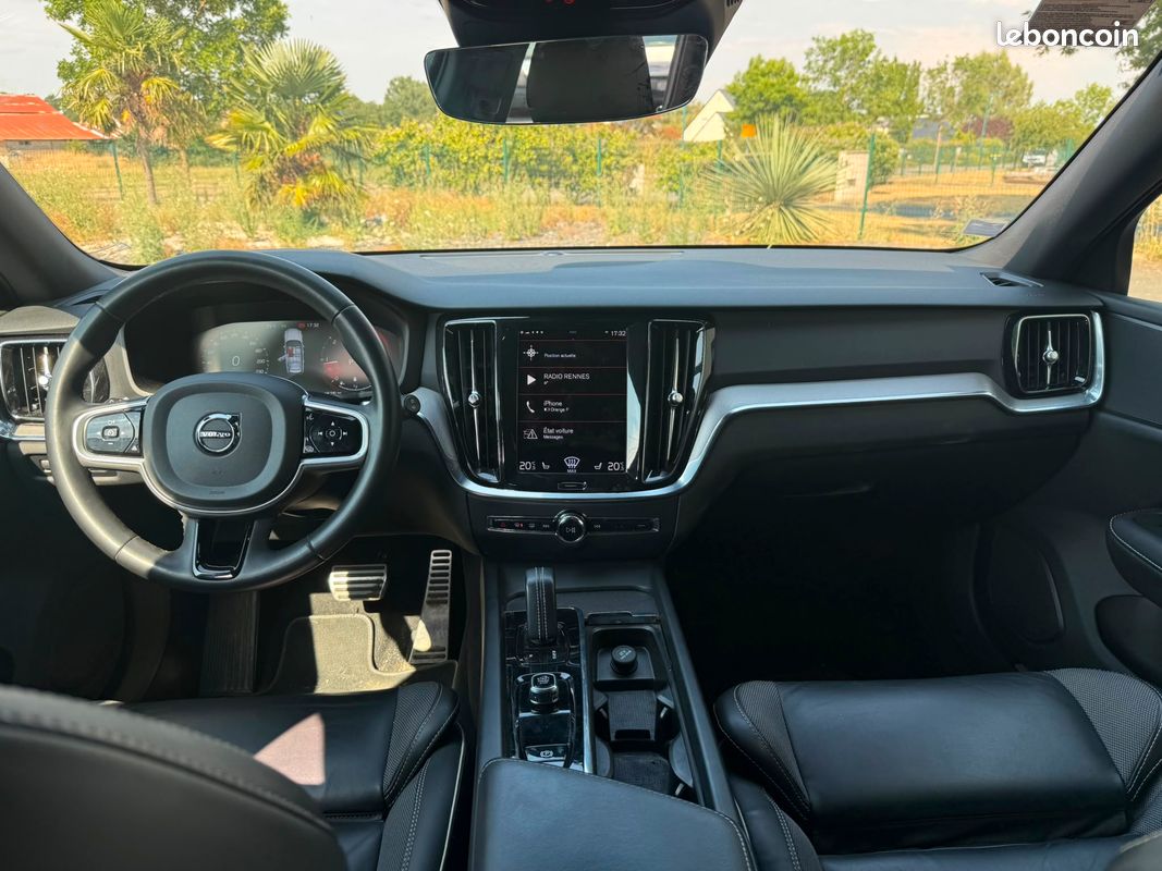 VOLVO V60 - B4 - 2.0 - 197 ch - Finition PLUS STYLE DARK - TVA RECUPERABLE (image 9)