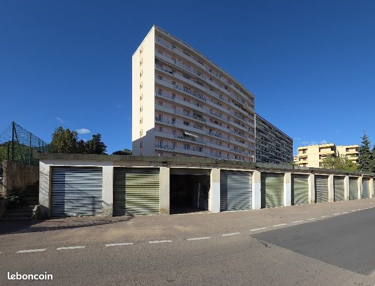 A vendre Garage secteur Loretto (image 1)