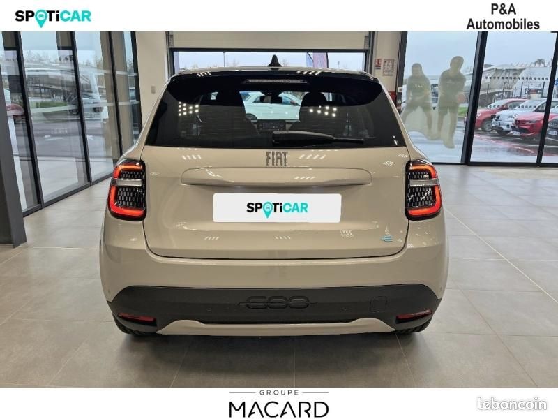 Fiat 600 e 156ch 54kWh Pop (image 5)