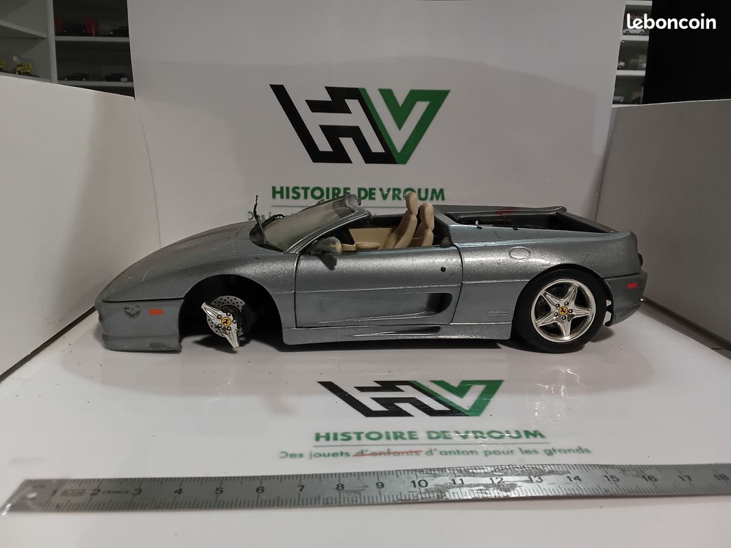 Ferrari F355 Spider Gris 1/18 Hot Wheels – Miniature Cabriolet De Collection