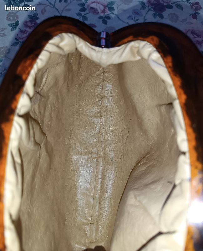 Sac à main vintage au charme irrésistible (image 6)