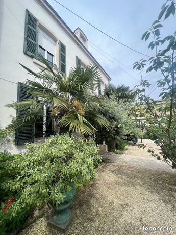 Propriété 10 pièces 213 m²