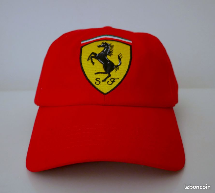 Casquette Ferrari neuf (image 1)