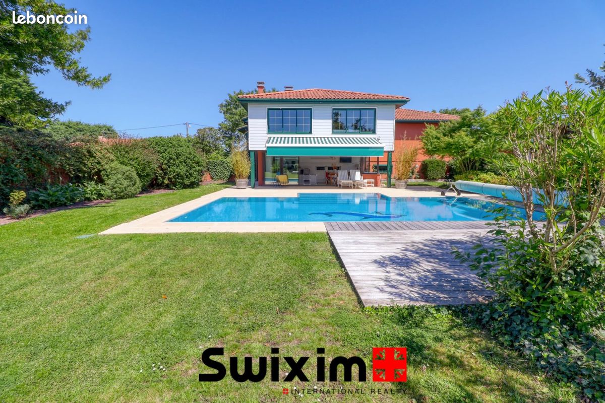 Maison 7 pièces 220 m² · à Ludon-Médoc · 220 m² · 595 000 €