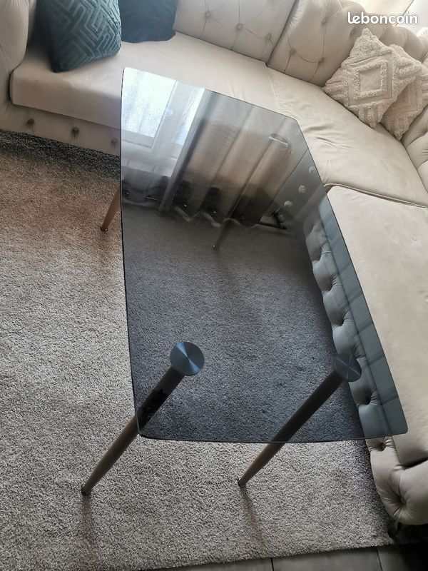 Table pouvant servir de bureau 1.20cm sur 66cm (image 1)