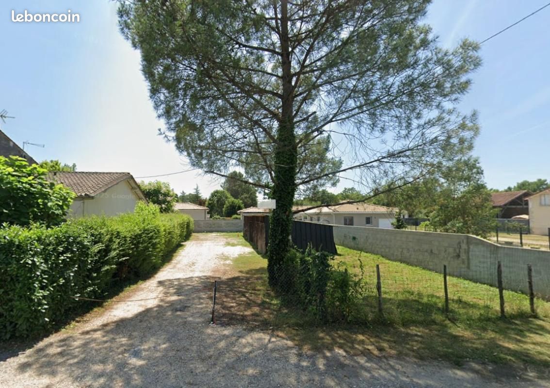 Terrain 500 m² Saint Seurin Sur L Isle · à Saint-Seurin-sur-l'Isle · 35 000 €