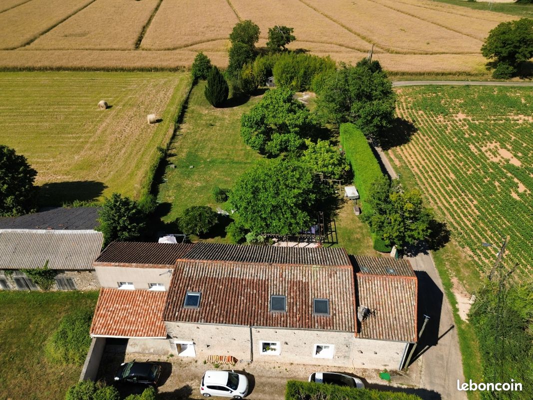 Maison 8 pièces 190 m² · à Valence-en-Poitou · 190 m² · 199 000 €