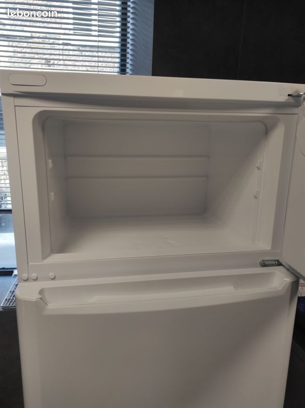 Frigo Neuf Indesit 416 L (image 2)