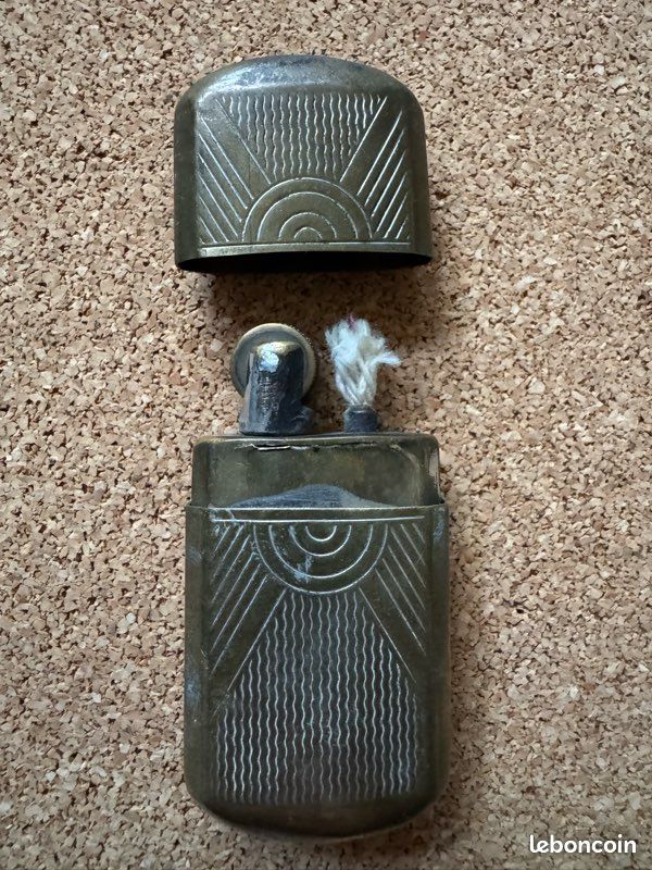 Briquet ancien à essence de poilu / de tranchée - Motif géométrique Art Déco (image 3)